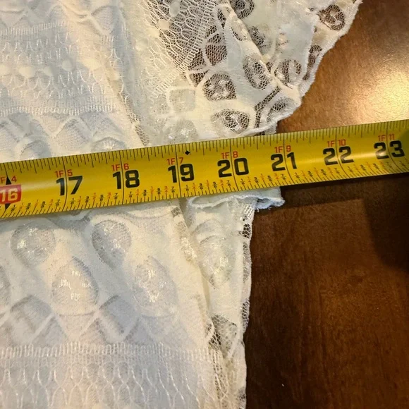 Shannon Ford New York 1X cream Lace Short Sleeve Lined  Top - Picture 6 of 8